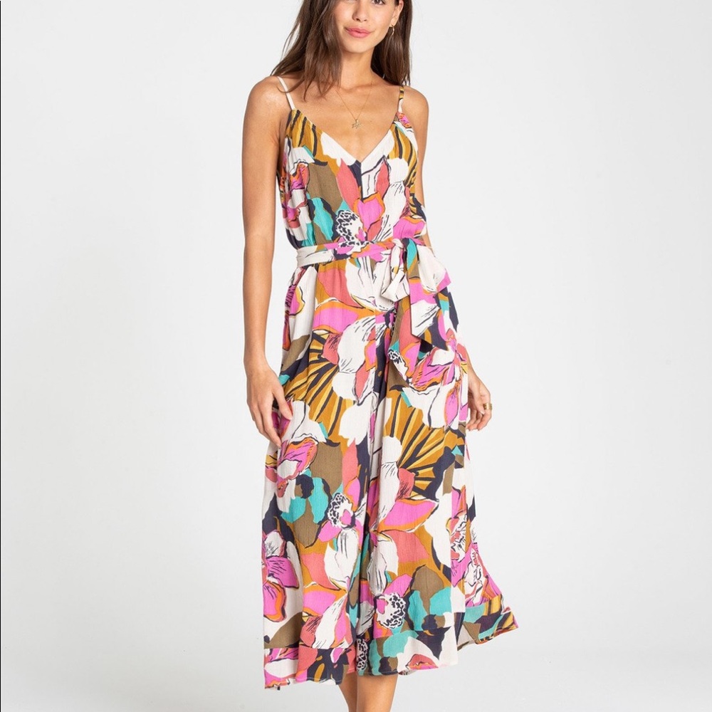 Billabong Shake it Again romper. Size XS.